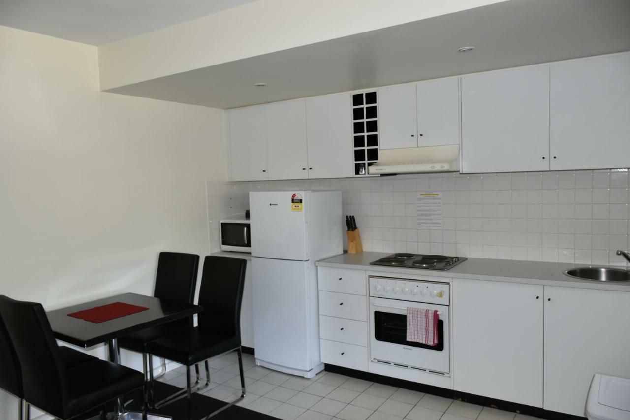 Apartments On Flemington Melbourne Exterior photo